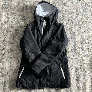 Like new Womens winter sports coat.  Like new. Non smoking home